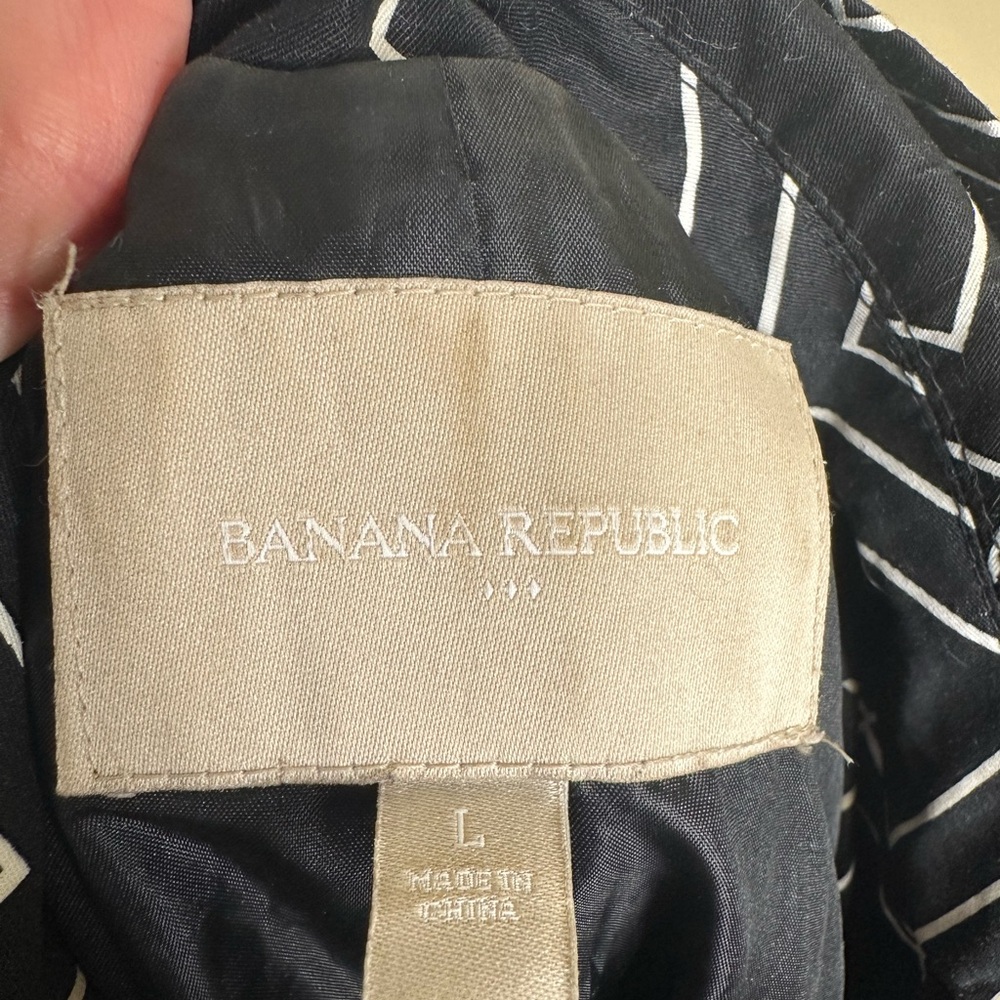 Banana Republic Geometric Black and White Trench Coat with belt - Picture 8 of 12